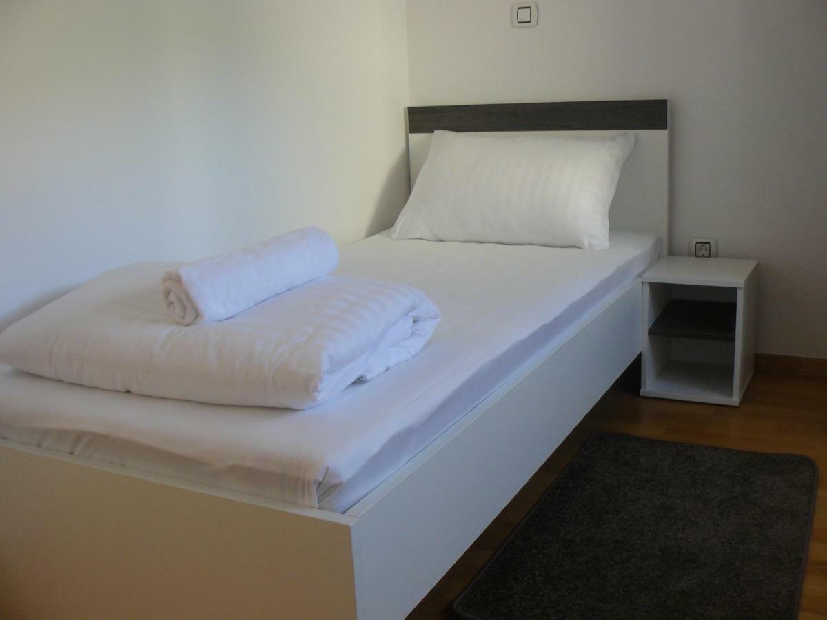 Our Nest Accommodation Privlaka  Ngoại thất bức ảnh